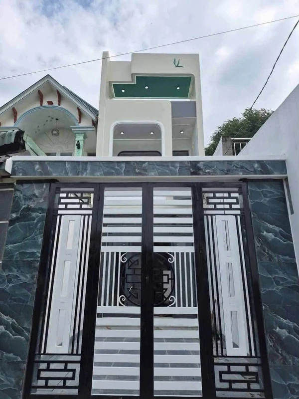 Bán nhà sổ đỏ 4x23m, 3PN, gần Ngã Tư Miễu Ông Cù, phường Tân Khánh, giá 3,65 tỷ