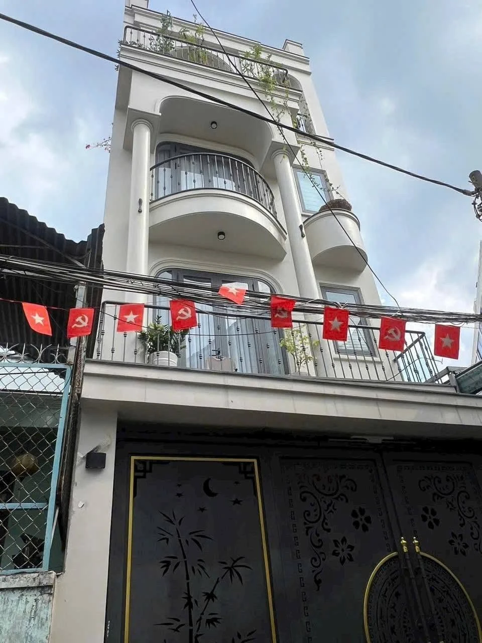 Bán nhà hẻm xe hơi 5m x 20m, 4 tầng Gò Vấp - Ảnh 1