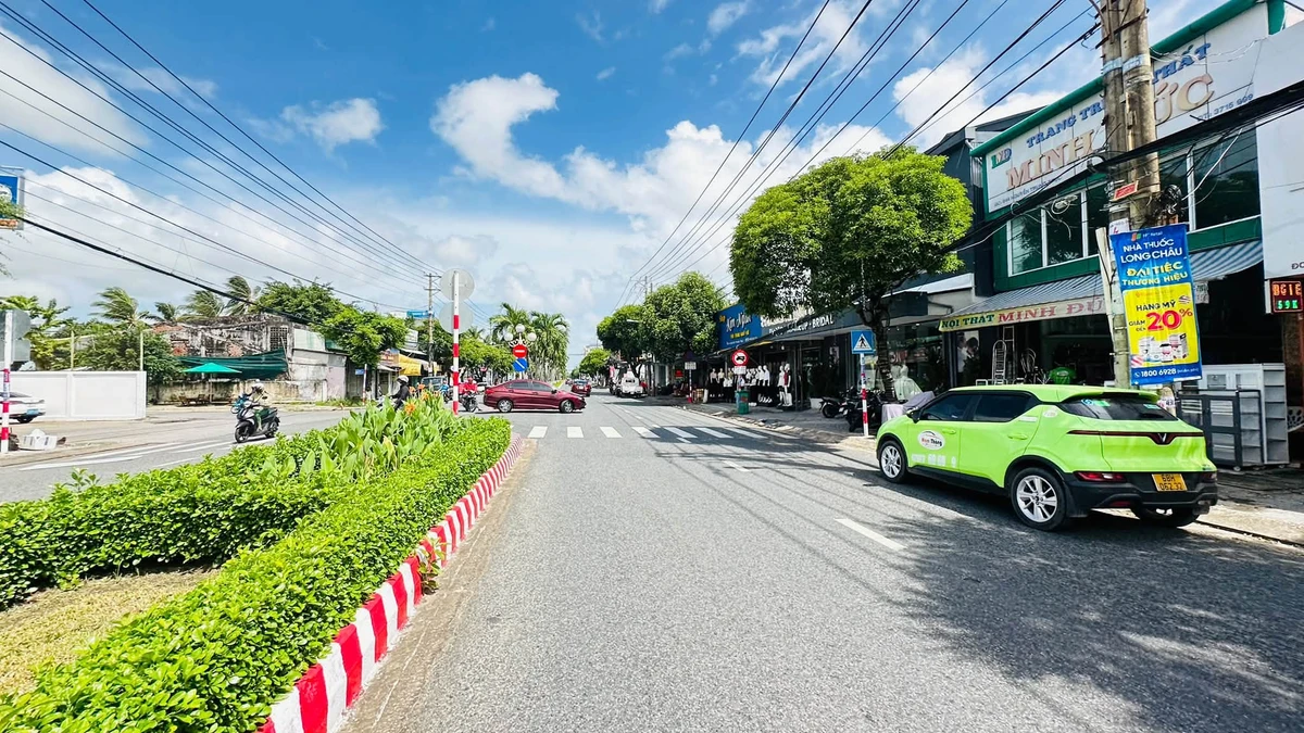 Bán nhà mặt tiền 210m² Nguyễn Trung Trực, Rạch Giá, giá 8 tỷ - Ảnh thu nhỏ 2