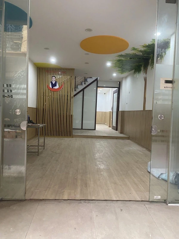 Cho thuê nhà 60m2 5 tầng Khuất Duy Tiến 28 triệu/tháng