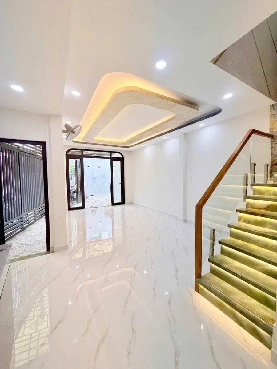 Bán nhà 1 trệt 1 lầu 70m² gần chợ Xóm Chiếu, Quận 4, giá 6,839 tỷ - Ảnh thu nhỏ 4