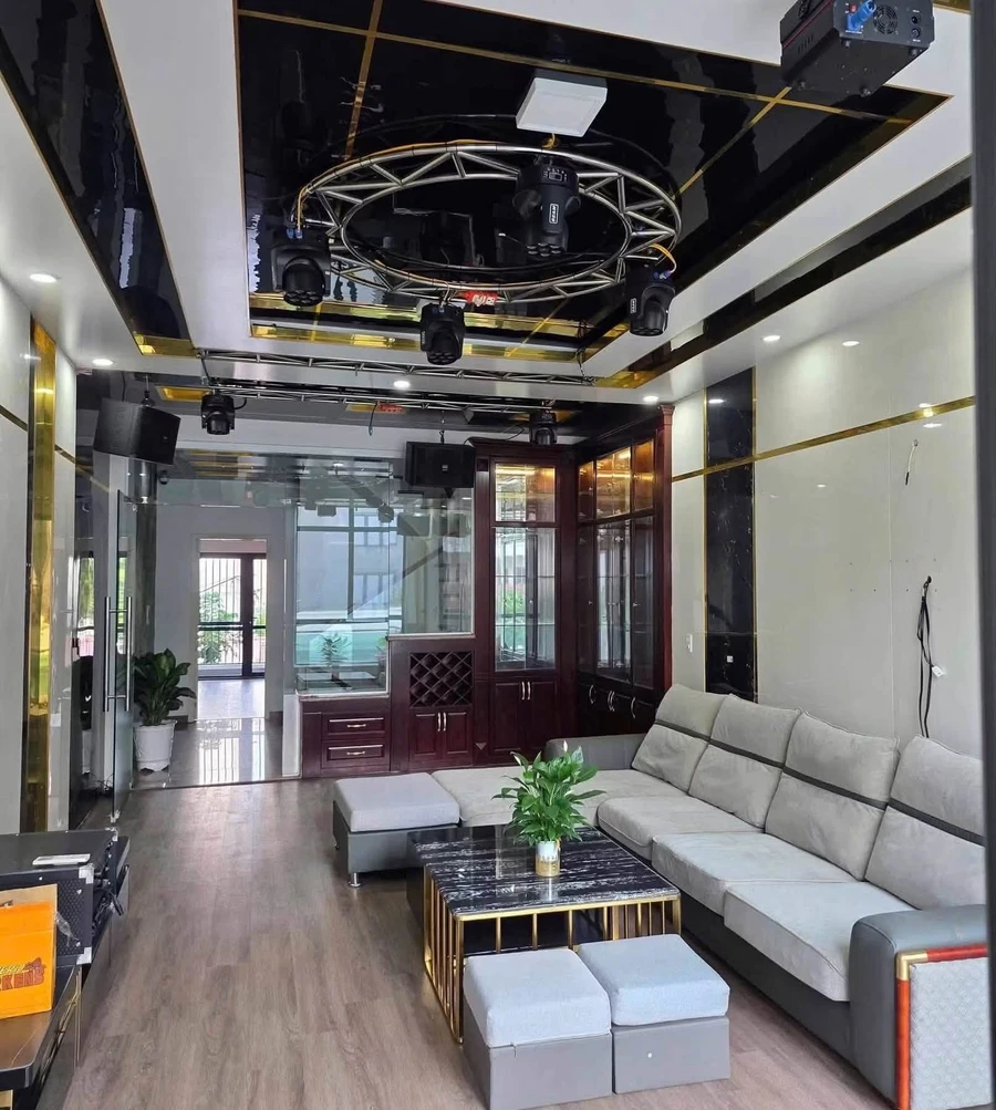 Bán nhà 4 tầng mặt phố Hoàng Ngọc Phách 104.6m2, 11.8 tỷ - Ảnh thu nhỏ 3