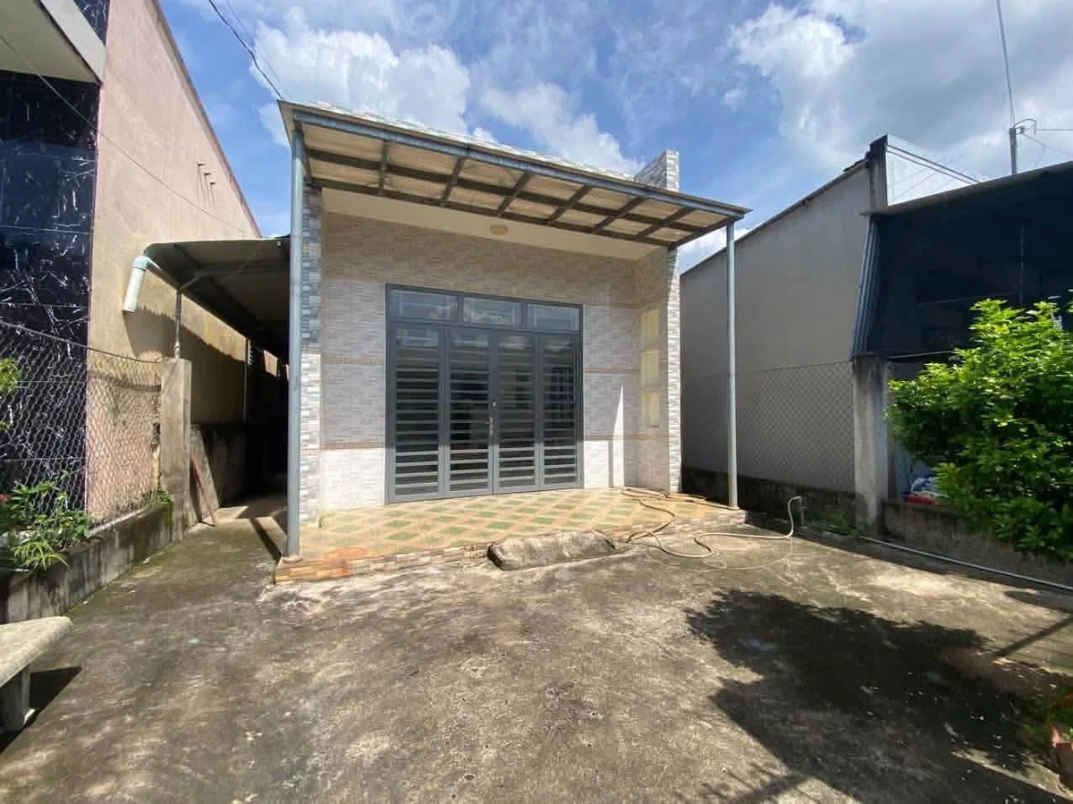 Bán nhà 2PN kiên cố 7x21m Long Khánh 1 tỷ 250 - Ảnh 1