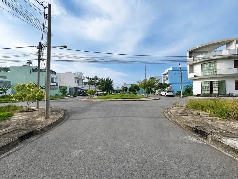 Bán lô góc đất thổ cư 136 m² KDC Tỉnh Ủy, Long An, Tây Ninh