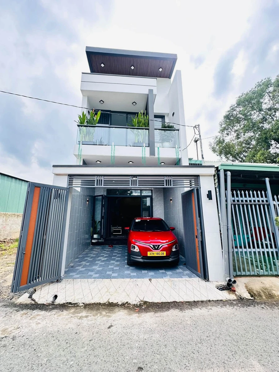 Bán nhà 1 trệt 1 lầu 3PN Phú Hòa 60m² giá 3 tỷ 890 - Ảnh 1