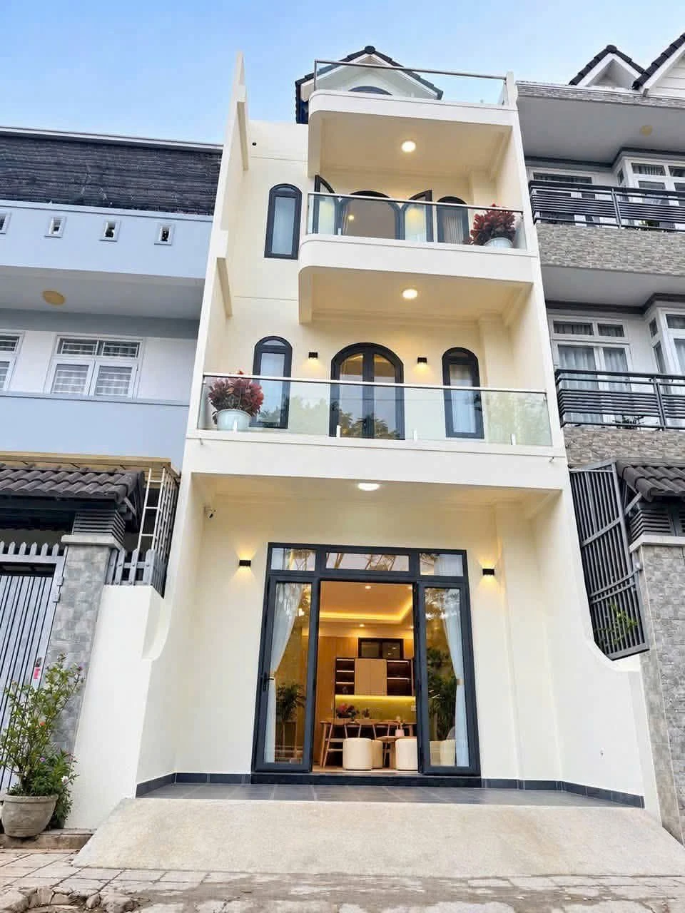Bán nhà 2 mặt tiền Yersin, Đà Lạt, 101m², 13.5 tỷ - Ảnh 1