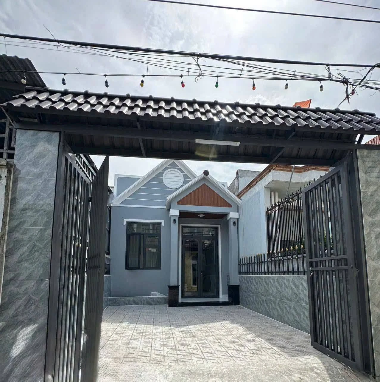 Bán nhà sổ hồng riêng 130m² 3 phòng ngủ 2,85 tỷ Bình Tân - Ảnh 1