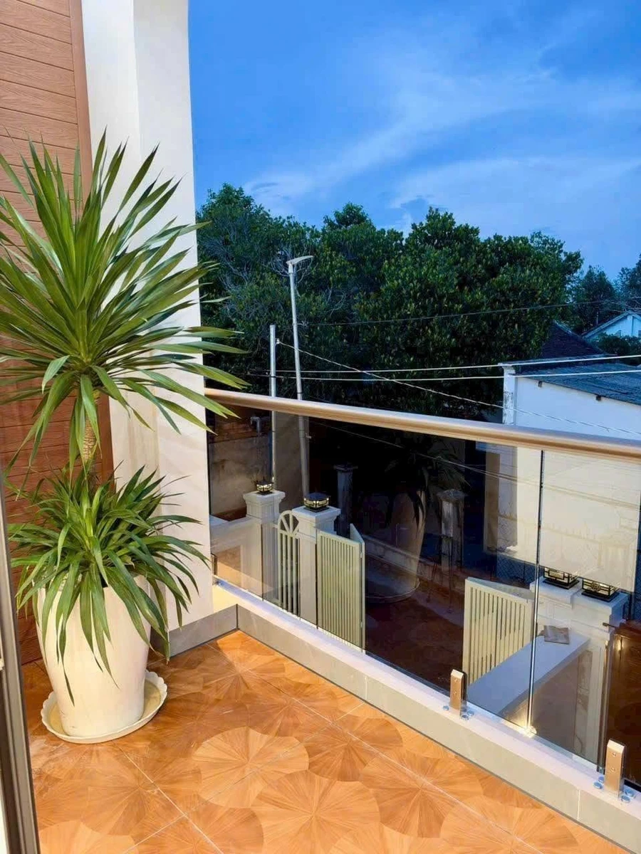 Bán nhà mới xây 1 trệt 1 lầu 135m2, 3PN, đường bê tông 5m gần Trần Hưng Đạo, Long Điền - Ảnh thu nhỏ 5
