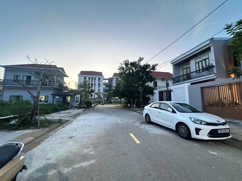 Bán đất 112m² mặt tiền Hoàng Quốc Việt Huế giá 3 tỷ