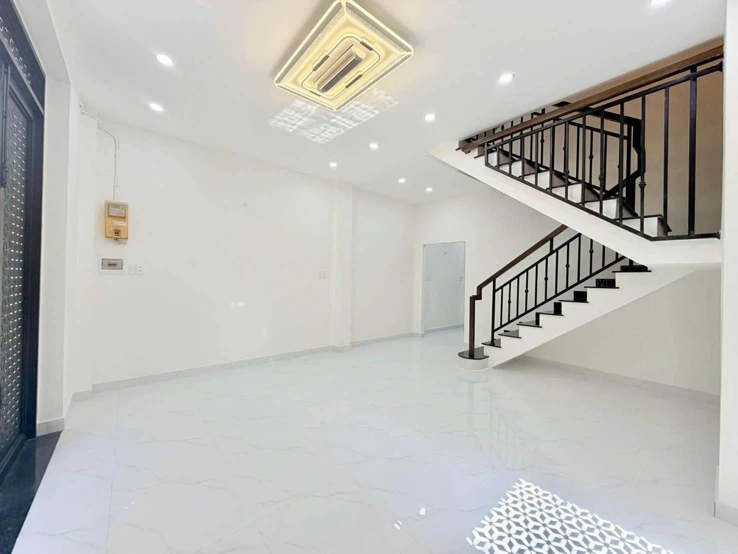 Bán nhà góc 2 mặt hẻm 58m2 5 phòng, Bình Thạnh, gần 7 tỷ - Ảnh 1