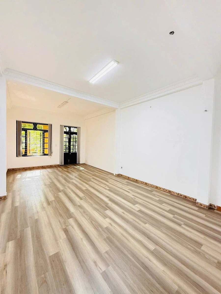 Cho thuê nhà 5 tầng mặt tiền, 375m2, 5 phòng, Q7 - Ảnh thu nhỏ 4