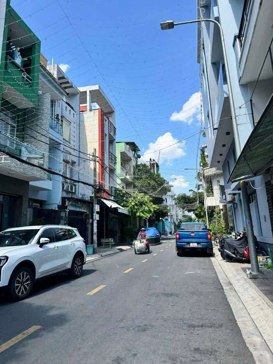 Bán nhà mặt tiền Nguyễn Trường Tộ, Phường Tân Thành, 4x16.5m, 2 lầu, 9,5 tỷ - Ảnh 1