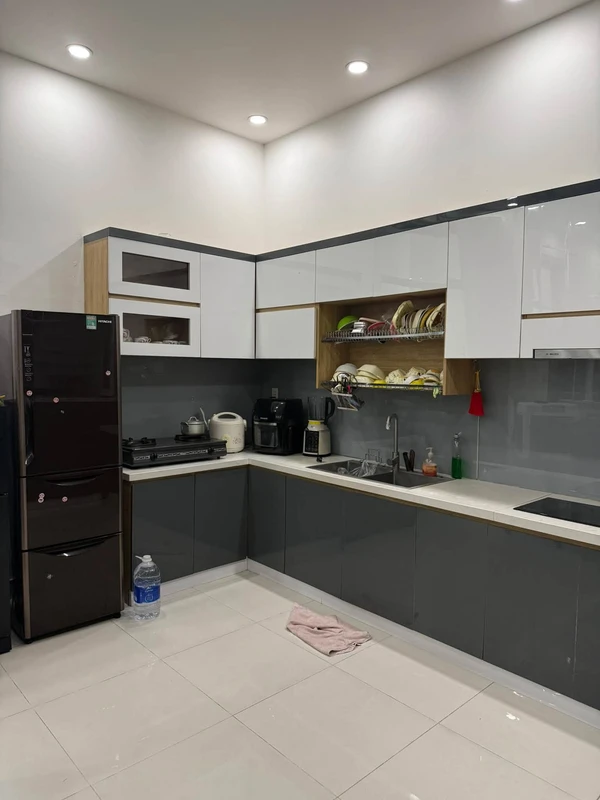 Bán nhà 3 tầng 4PN khu Hiệp Thành 3, 100m², 6,8 tỷ