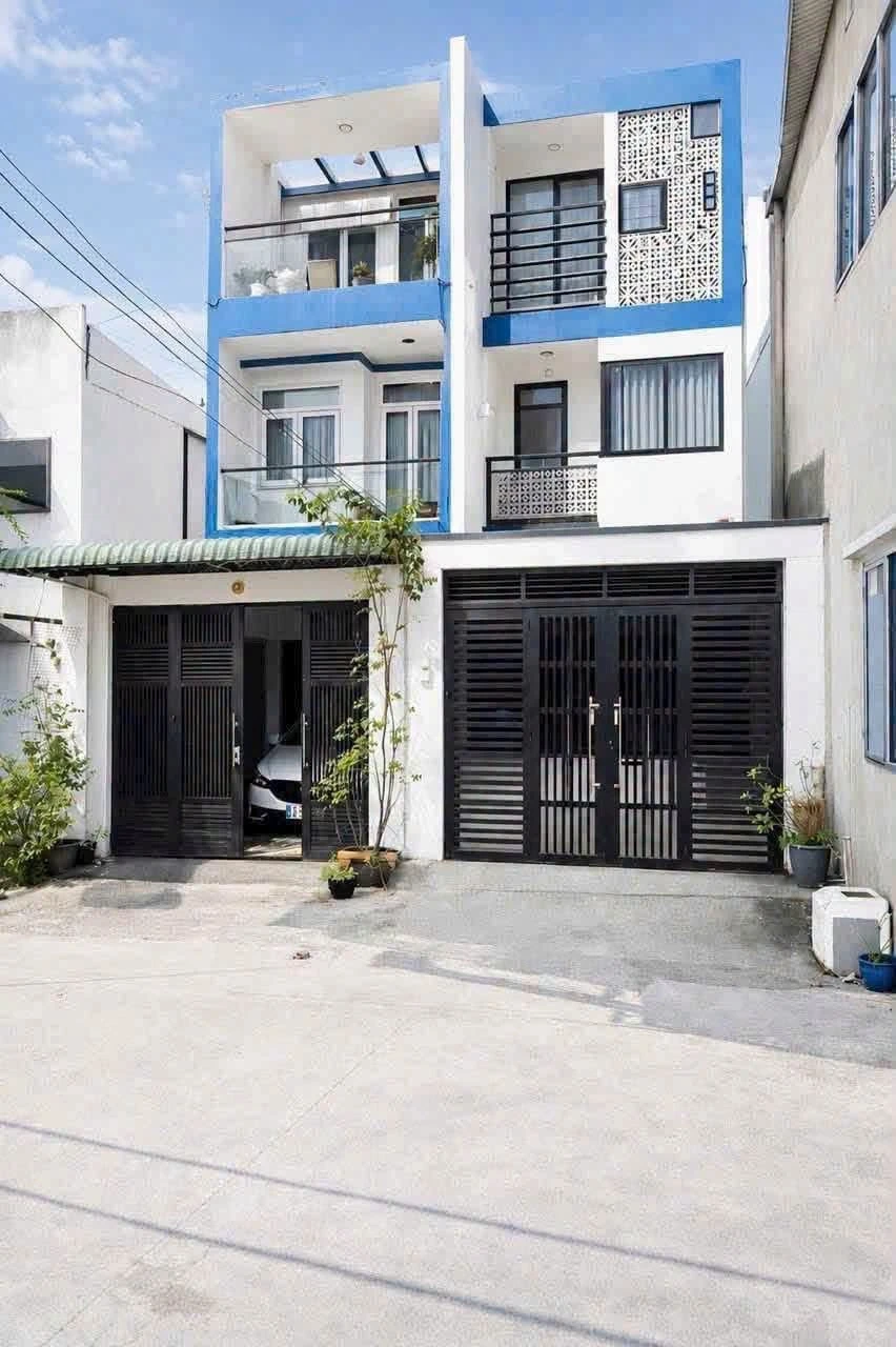 Bán nhà 3 tầng hẻm xe tải QL13 Hiệp Bình Phước 150m² 6,3 tỷ - Ảnh 1
