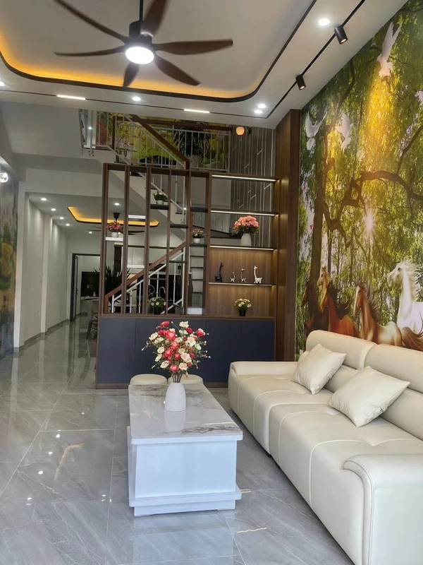 Bán nhà 3 tầng 260m2, 4PN 4WC, Quận 1
