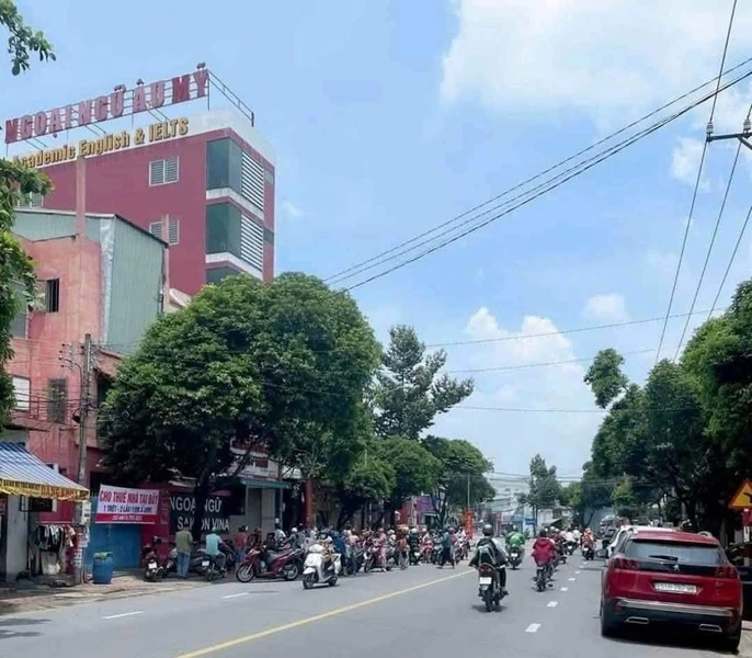 Bán nhà 1 trệt 1 lầu 4 phòng ngủ 82,9m² Dĩ An 4,5 tỷ