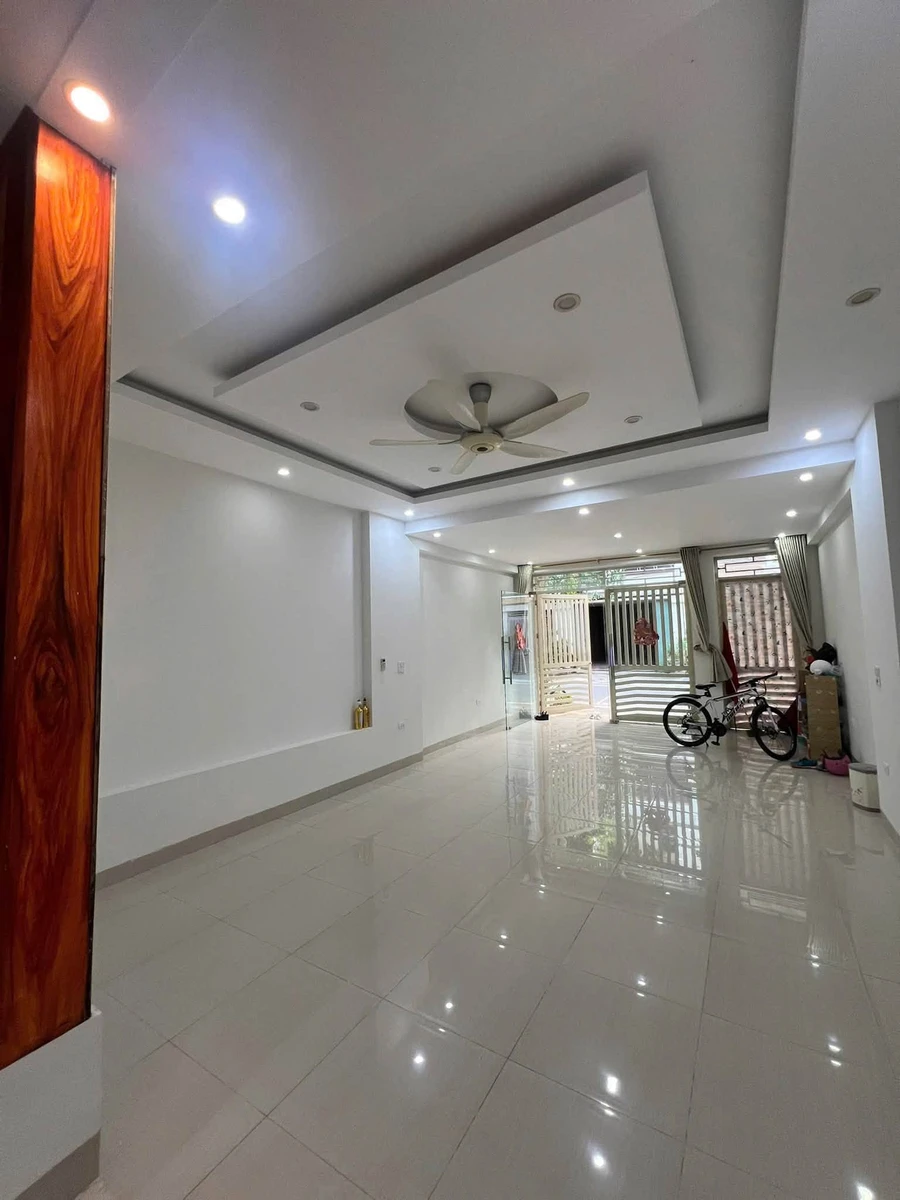 Bán nhà 3 tầng 95m² 2 tỷ 4 Quận 7 - Ảnh thu nhỏ 2