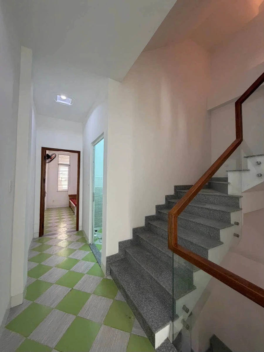 Bán nhà 4 tầng 60m2 mặt tiền Cao Xuân Dục, Đà Nẵng 7.9 tỷ - Ảnh thu nhỏ 2