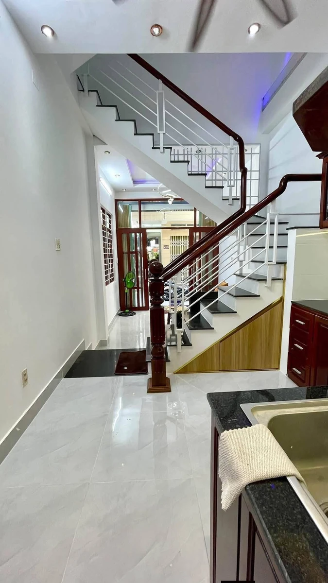 Bán nhà 3 tầng căn góc 2 mặt hẻm 5m đường Ngô Mây, trung tâm Quy Nhơn, 110m2 - Ảnh thu nhỏ 3