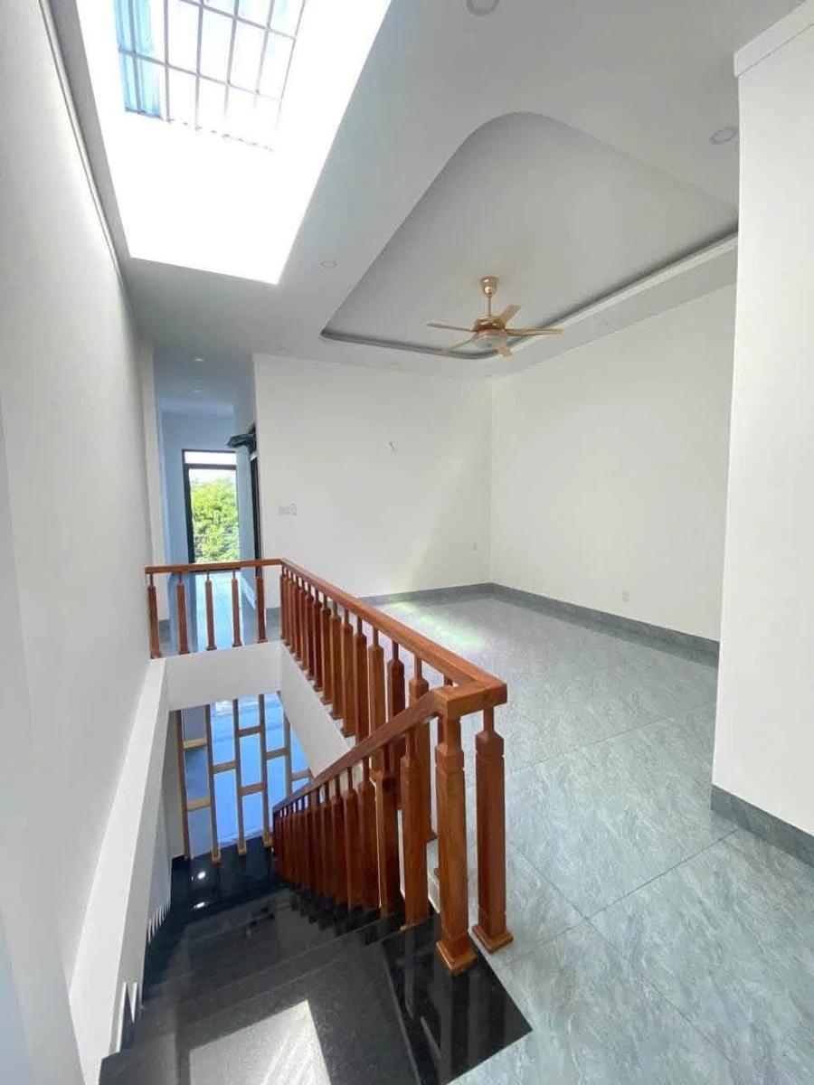 Bán nhà mặt tiền Buôn Hdok 150m² 3 phòng ngủ 3,28 tỷ - Ảnh thu nhỏ 3