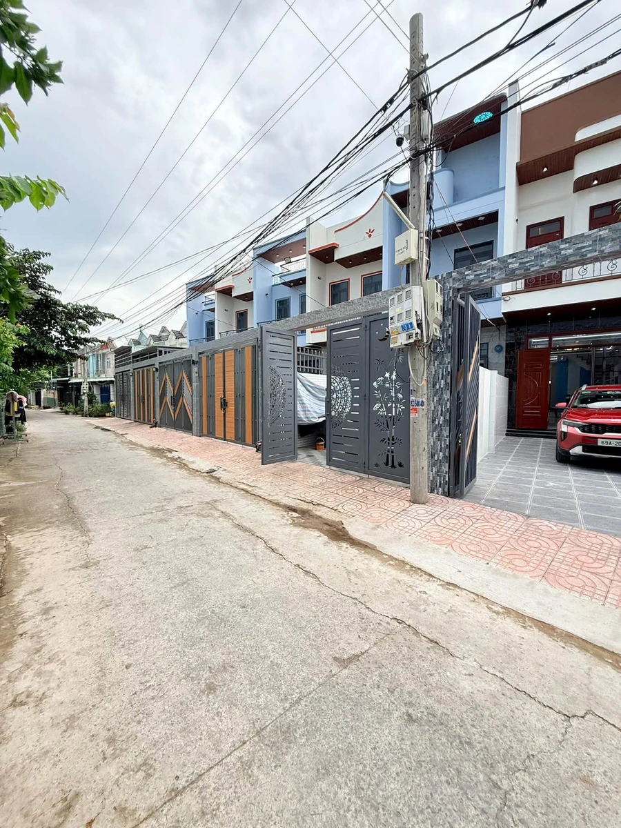 Bán nhà 1 trệt 1 lầu 3PN tại Cần Giuộc Long An 143m2 - Ảnh 1