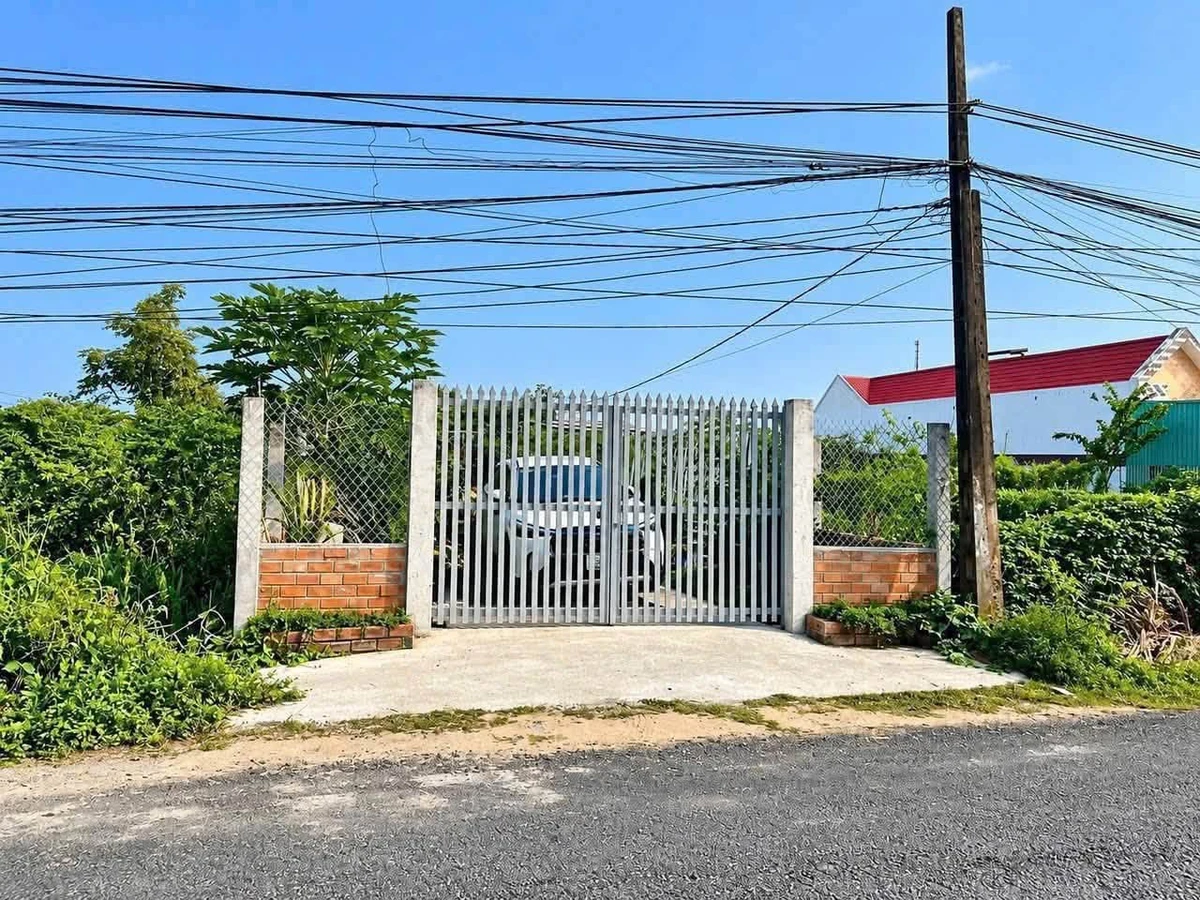 Bán nhà mặt tiền Trần Văn Ngà, Tây Ninh, 247m², 2 tỷ 3 - Ảnh 1