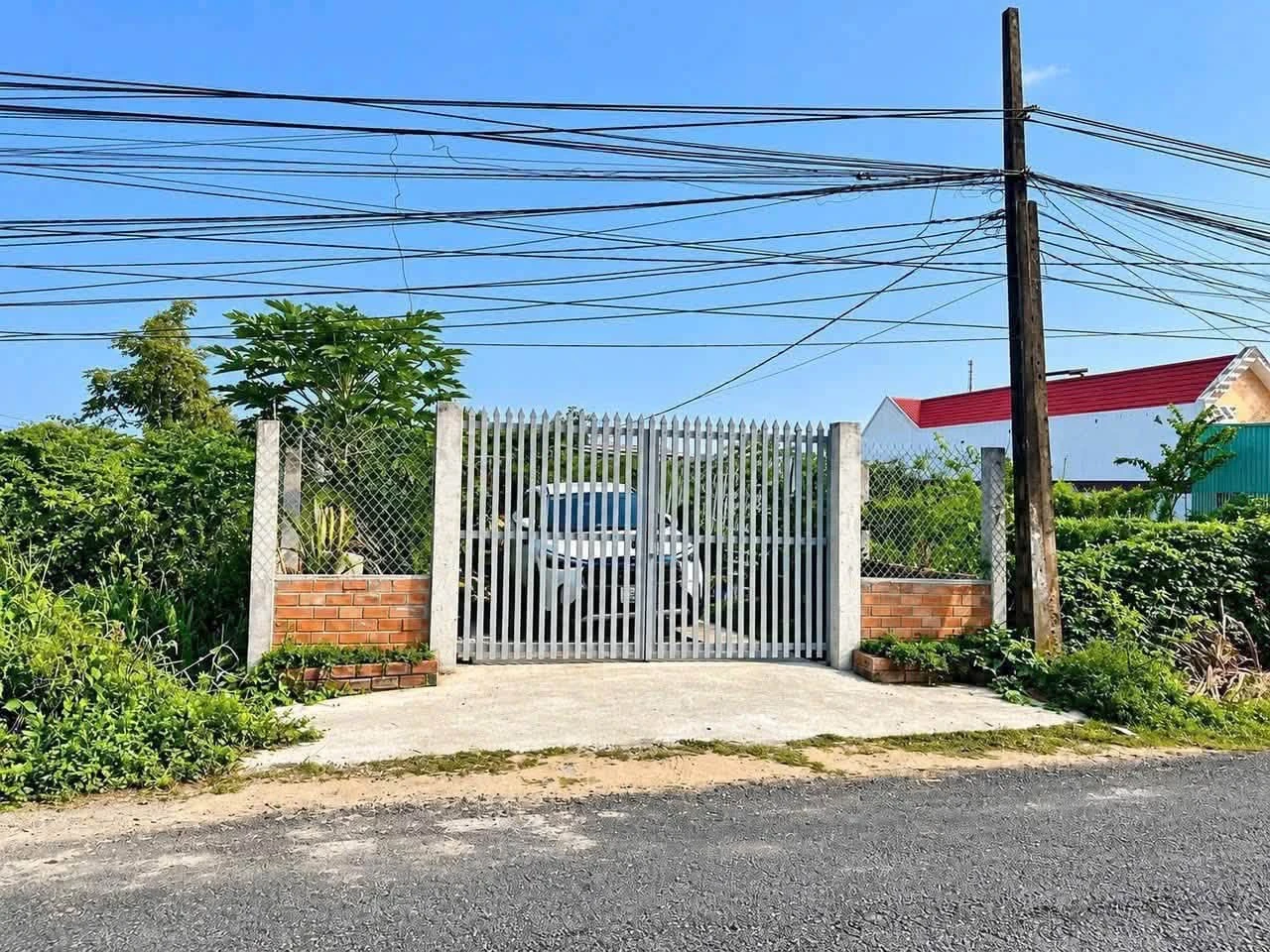 Bán nhà mặt tiền Trần Văn Ngà, Tây Ninh, 247m², 2 tỷ 3 - Ảnh 1
