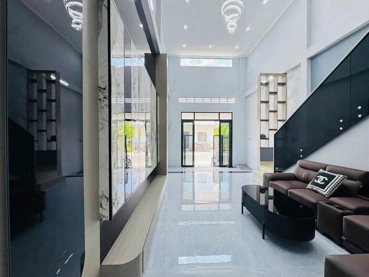 Bán nhà phố 108m² 3PN mặt tiền Ngọc Hân Công Chúa - Ảnh thu nhỏ 4