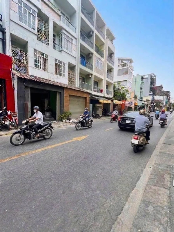 Bán nhà mặt tiền Trịnh Đình Trọng, Tân Phú, 75m2, 5 tầng, giá nhỉnh 12 tỷ