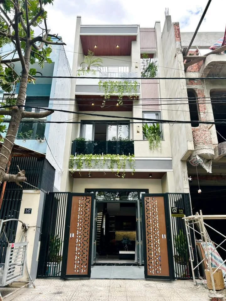 Bán nhà 3 tầng 81m2, 3 phòng ngủ, full nội thất tại Hoà Khánh, Đà Nẵng - Ảnh 1