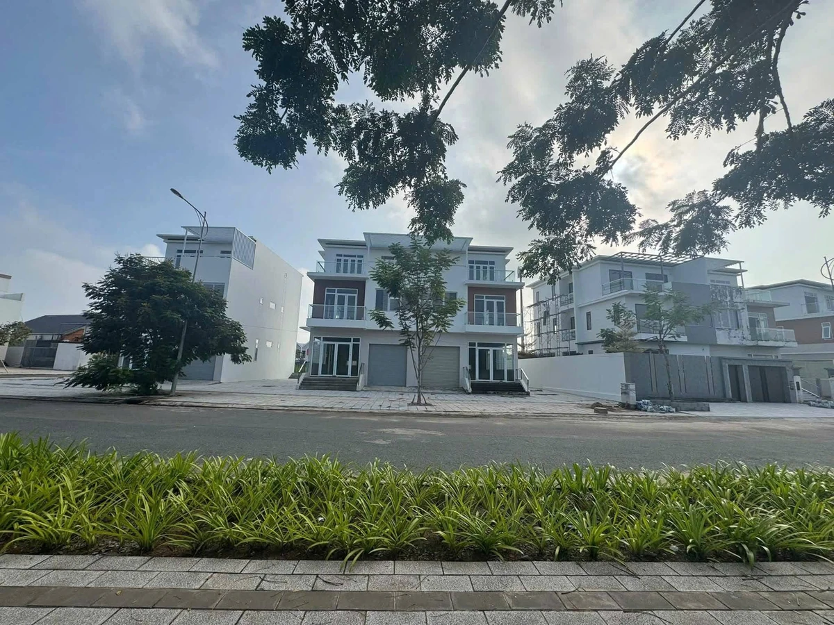 Bán biệt thự song lập view biển 233m² Rạch Giá 11 tỷ - Ảnh thu nhỏ 3