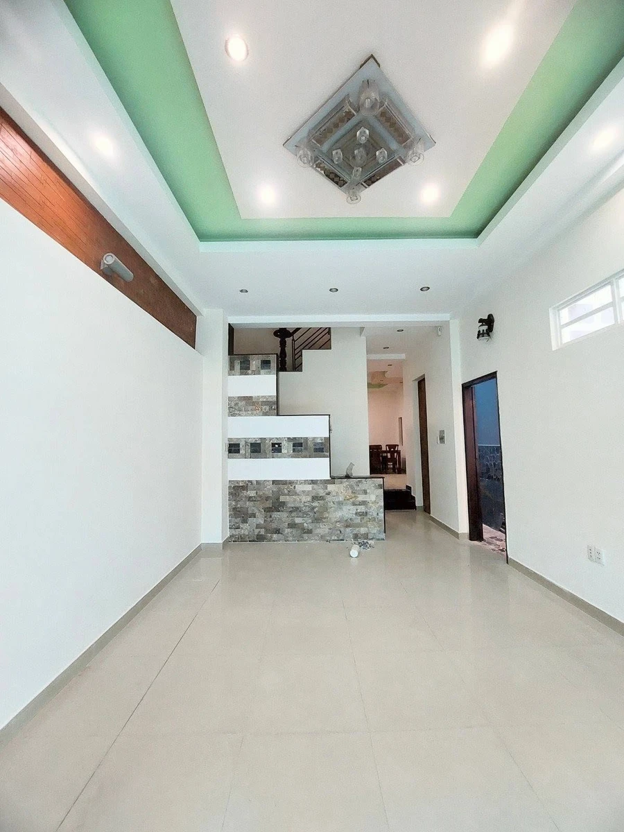 Bán nhà hẻm nhựa 6m 5x17m 1 trệt 2 lầu đường Nguyễn Văn Khối, Gò Vấp giá 10,99 tỷ - Ảnh thu nhỏ 3