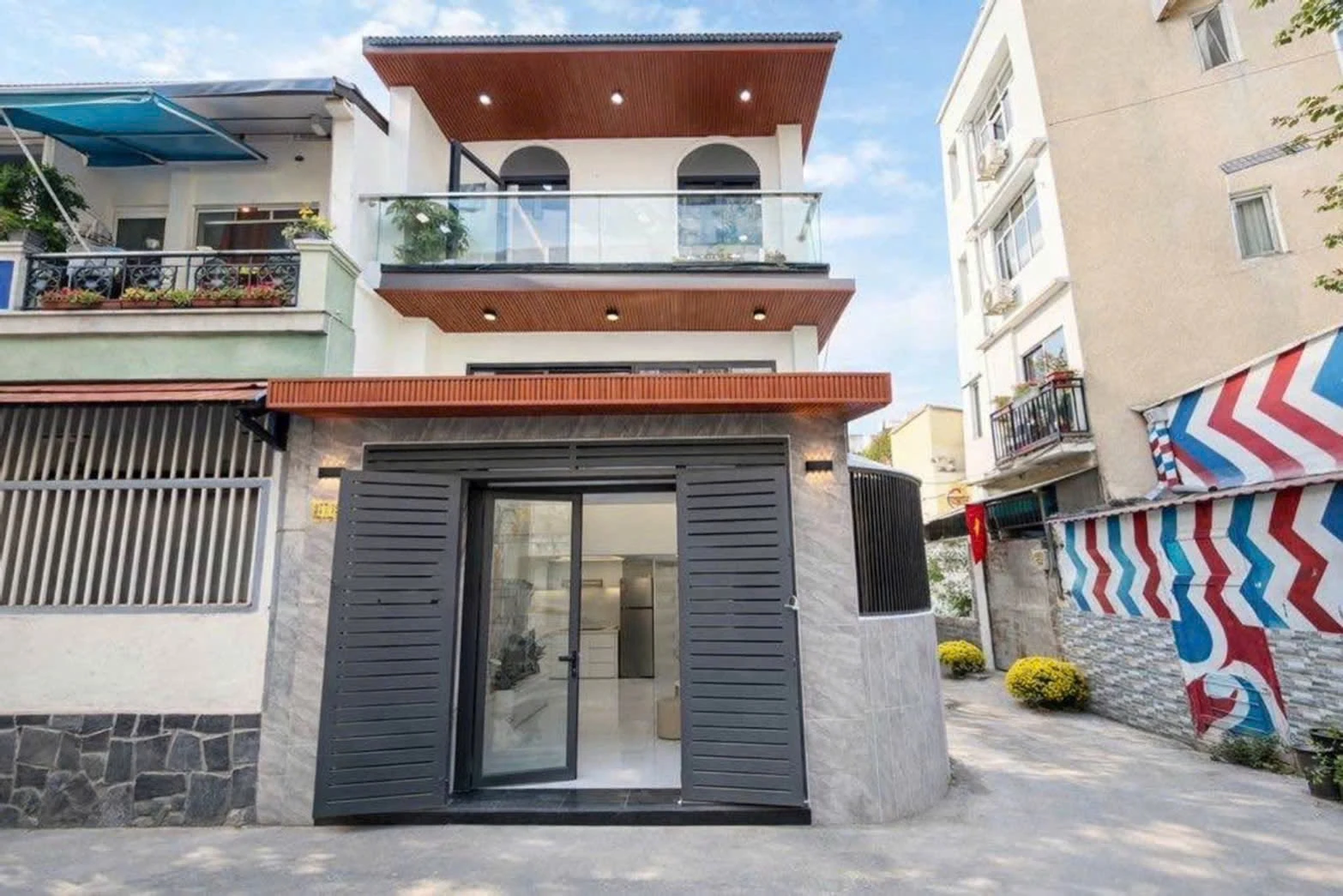 Bán nhà lô góc hẻm ô tô 33m2, 3PN 3WC đường Phan Văn Trị, Bình Thạnh - Ảnh 1