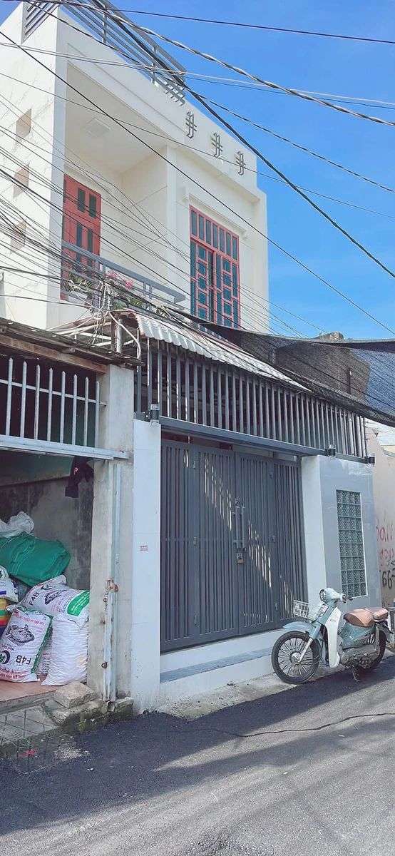 Nhà lầu 3PN 75m² gần chợ Phước Tỉnh, Cần Giờ, 2 tỷ 150 triệu - Ảnh thu nhỏ 2