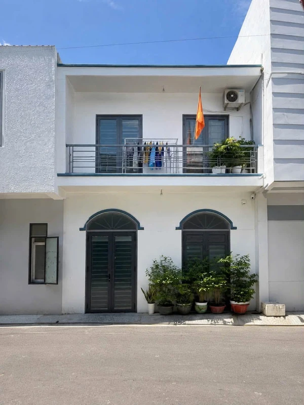 Bán nhà 2 tầng 30m2 hẻm đường Sư Vạn Hạnh, Bắc Nha Trang, giá 2,45 tỷ