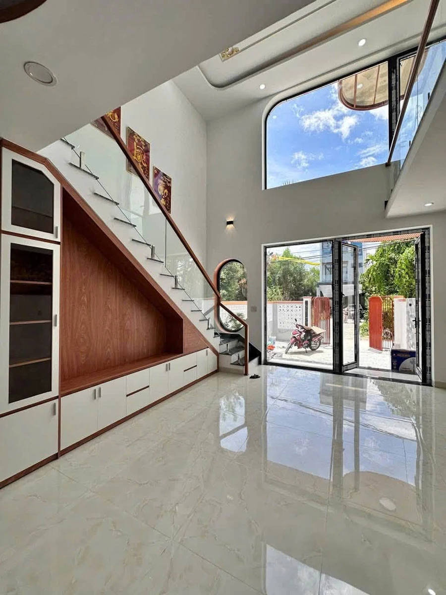 Bán villa 2 tầng 100m2, 3PN 2WC đường Minh Mạng, Thủy Xuân, Huế giá 2 tỷ - Ảnh thu nhỏ 2