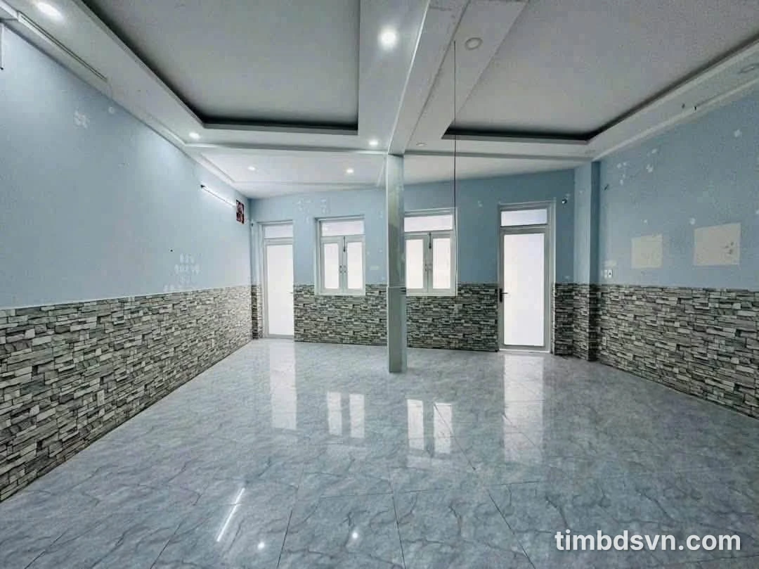 Cho thuê nhà mặt tiền 4 phòng Quận 6 - 77m² - Ảnh thu nhỏ 3