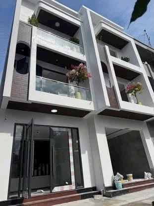 Bán nhà 3 tầng 63m2 Cao Thắng Hà Lầm hơn 3 tỷ
