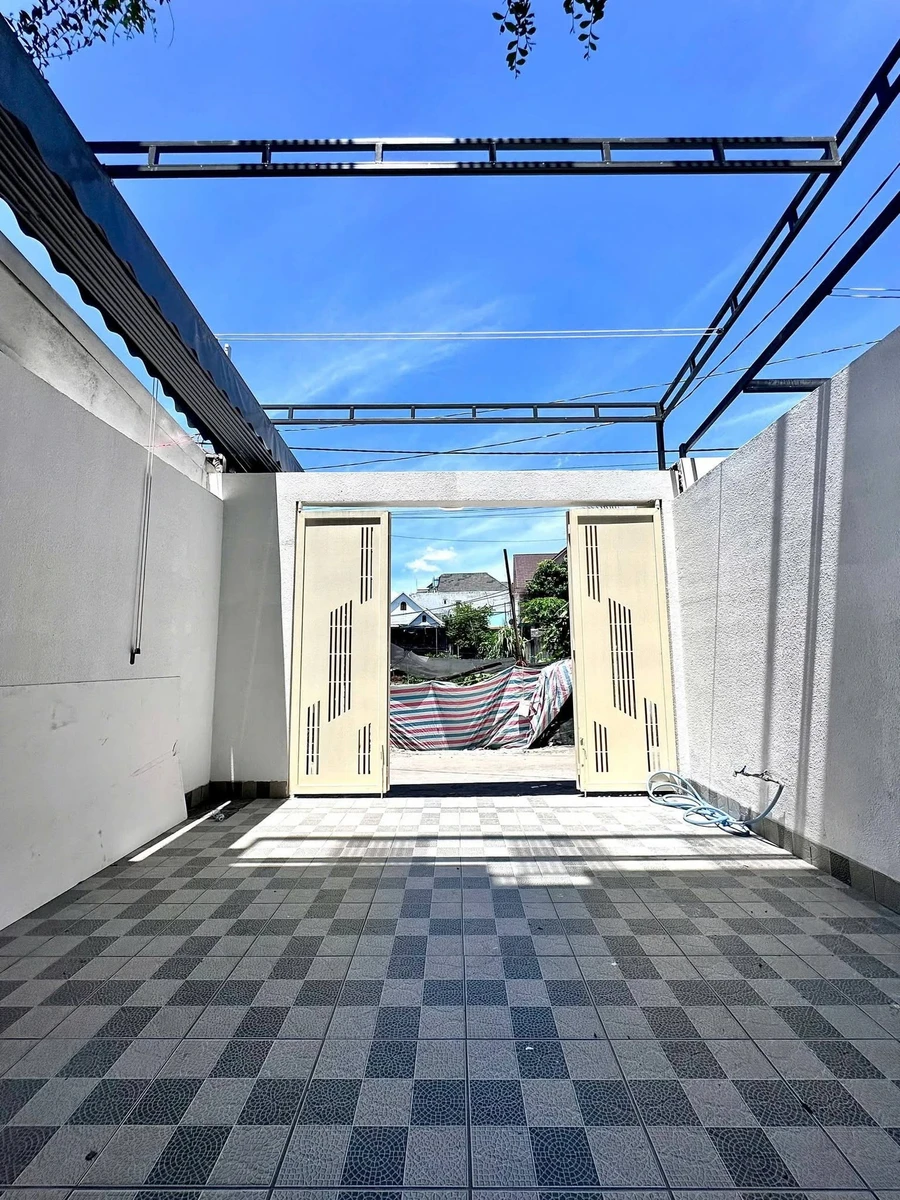 Bán nhà phố Tân Phú 90m² 3PN - 4 tỷ 250 triệu - Ảnh thu nhỏ 2