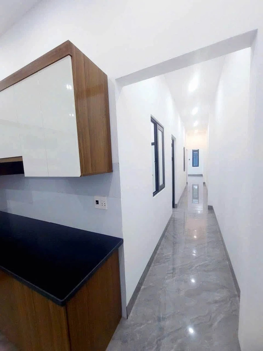 Bán nhà cấp 4 100m² đường Vũ Trọng Phụng, giá 2 tỷ 180 triệu - Ảnh thu nhỏ 2