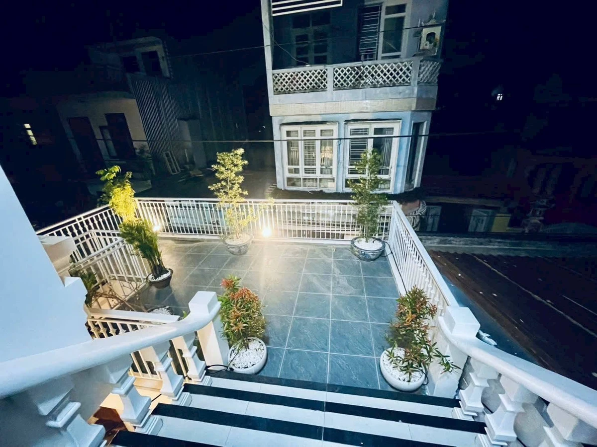 Cho thuê villa sân vườn 100m2 Phan Bội Châu, Huế - Ảnh thu nhỏ 2