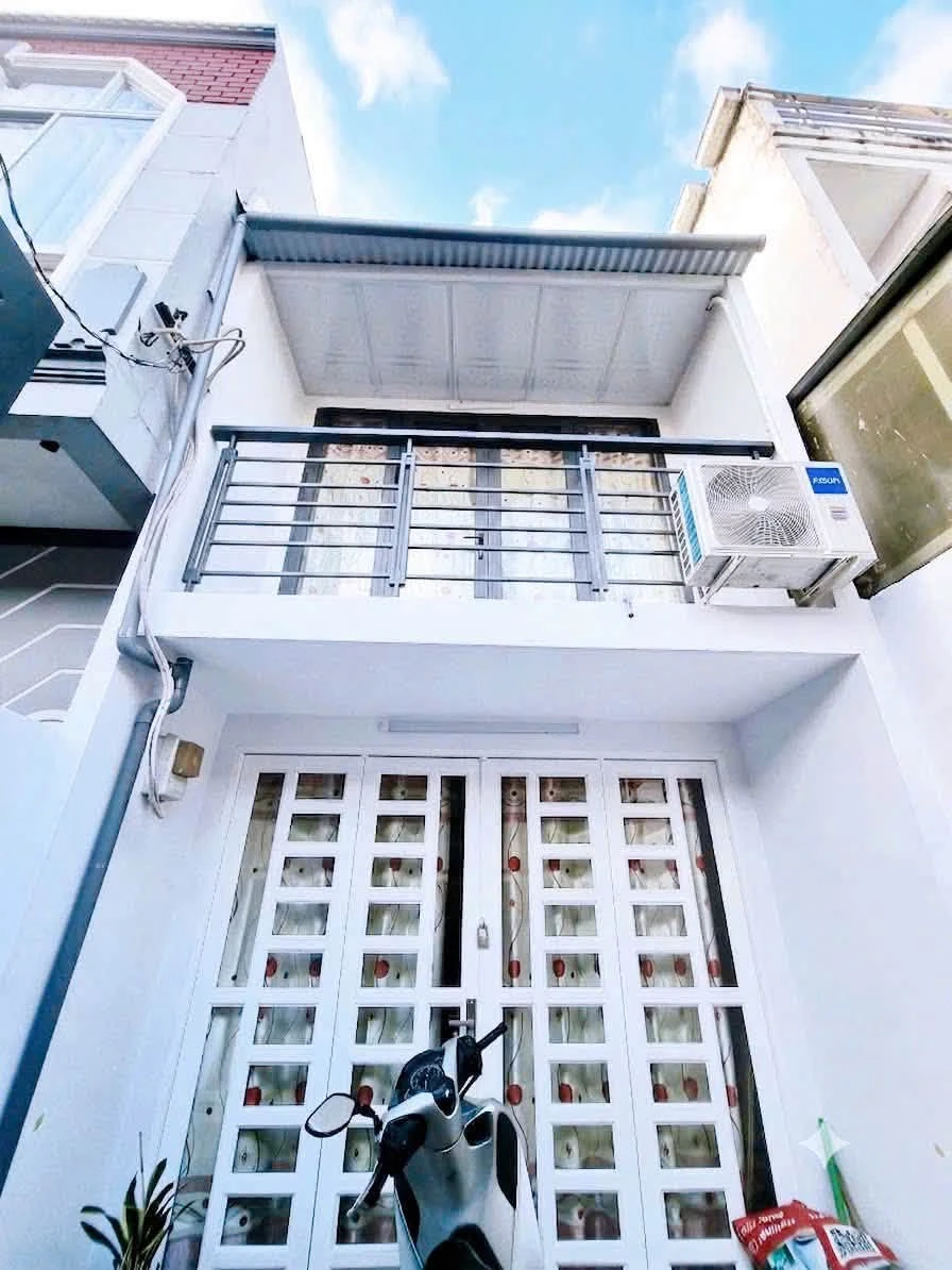 Bán nhà hẻm Nguyễn Tất Thành, Phường 18, Quận 4, 43m2, giá 4,2 tỷ - Ảnh 1