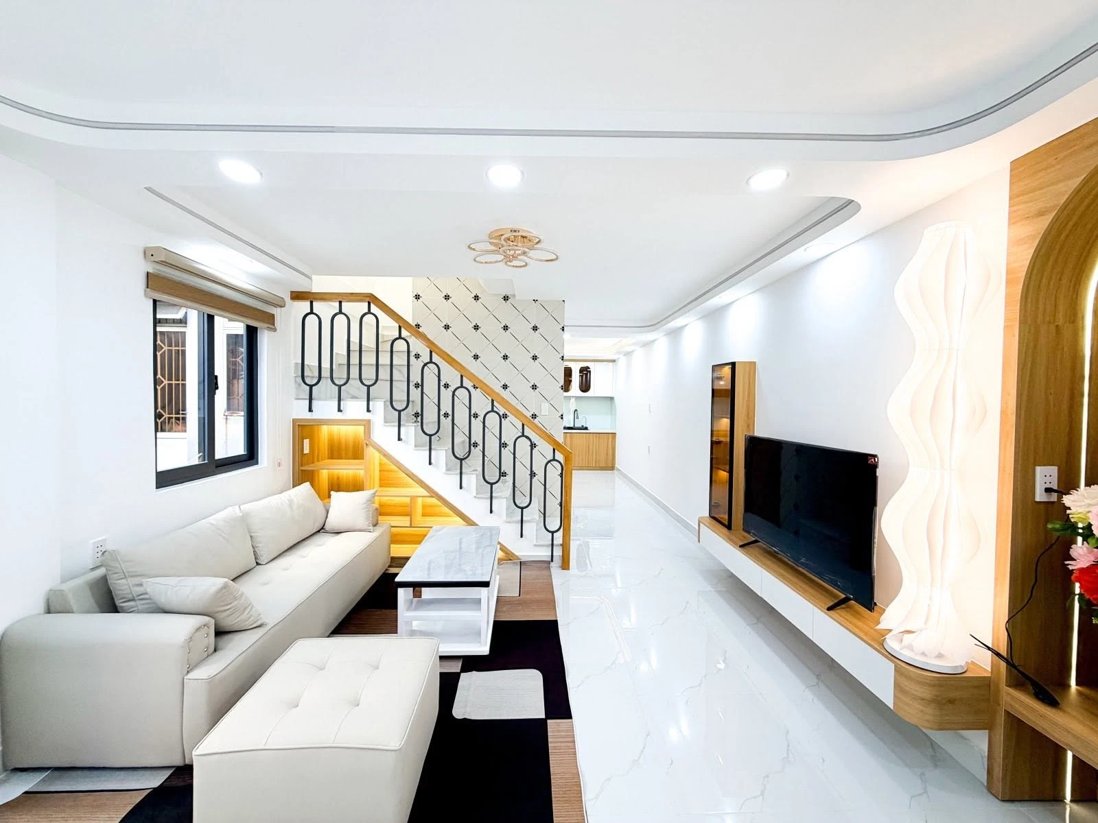 Bán nhà phố 4PN Bình Thạnh 130m² sát MT Chợ Bà Chiểu 6.95 tỷ - Ảnh 1