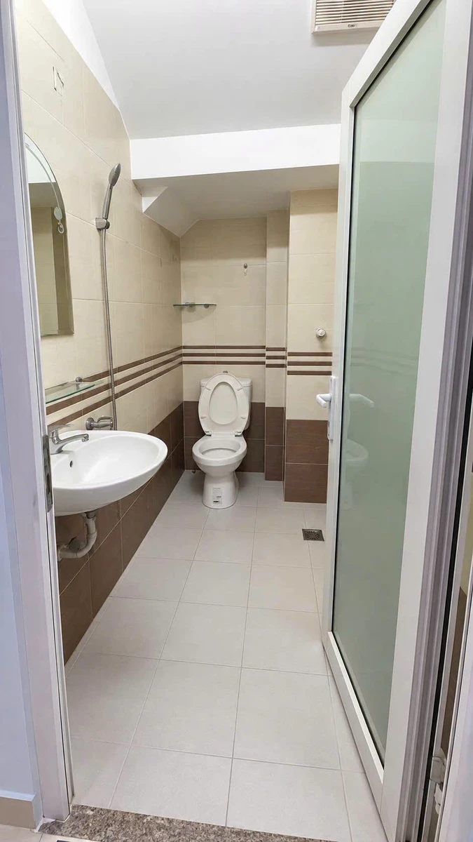 Cho thuê nhà nguyên căn 5PN, 60m², Quận 10 - Ảnh thu nhỏ 5