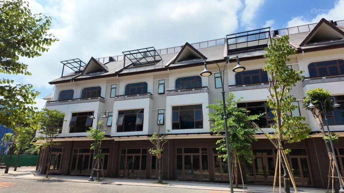 Nhà 5 lầu đối diện Hoa Viên giá ưu đãi chiết khấu T10 - Ảnh 1