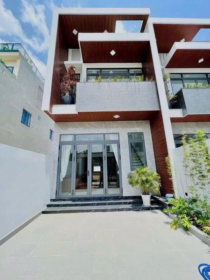 Bán nhà trệt lầu 5x20m Biên Hòa, sổ riêng, nội thất đầy đủ - Ảnh 1