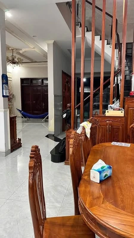 Bán nhà 1 trệt 3 lầu Hiệp Thành 365m² 10 tỷ - Ảnh thu nhỏ 3