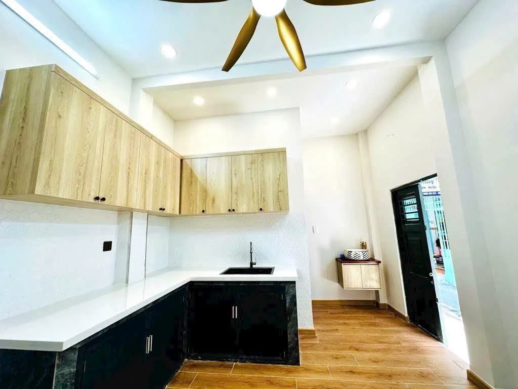 Bán nhà 1 trệt 1 lầu BTCT hẻm 4m Đoàn Văn Bơ, Quận 4, 38m², 2PN 2WC - Ảnh thu nhỏ 3