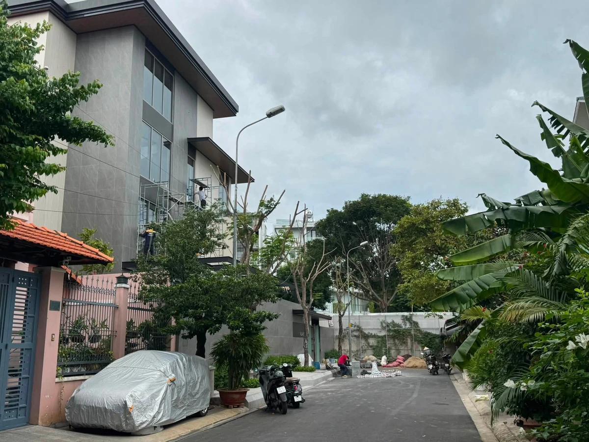 Bán biệt thự 300m2 6PN khu Vạn Phúc, Hiệp Bình Phước, Thủ Đức giá 33,9 tỷ - Ảnh thu nhỏ 3