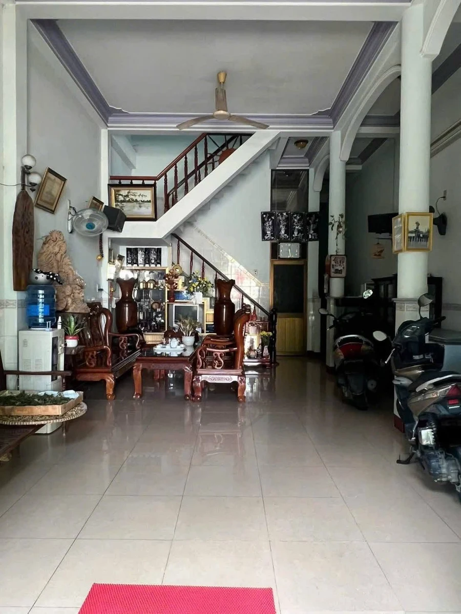 Bán nhà 2 tầng mặt tiền Cần Vương, Quy Nhơn, 92m², 7 tỷ 6 - Ảnh 1
